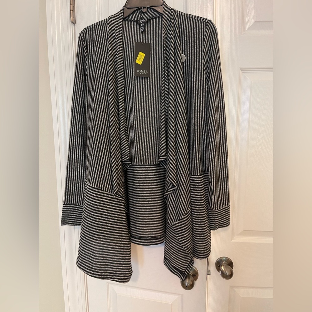 Jones of New York, NWT, black and grey striped cardigan. Size small.